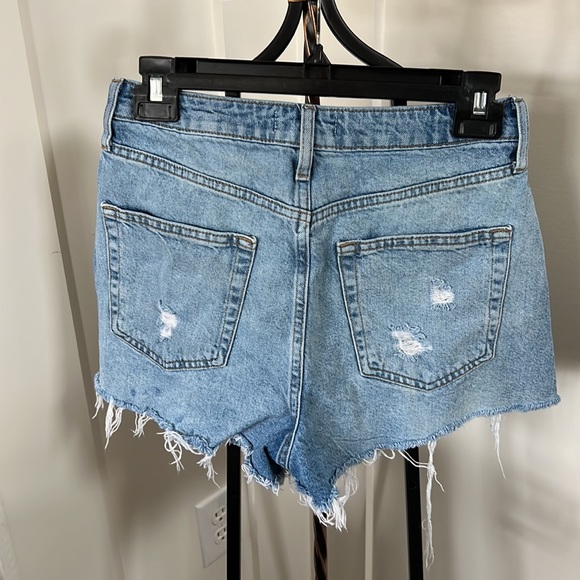 Forever 21 Jean shorts - Picture 2 of 3
